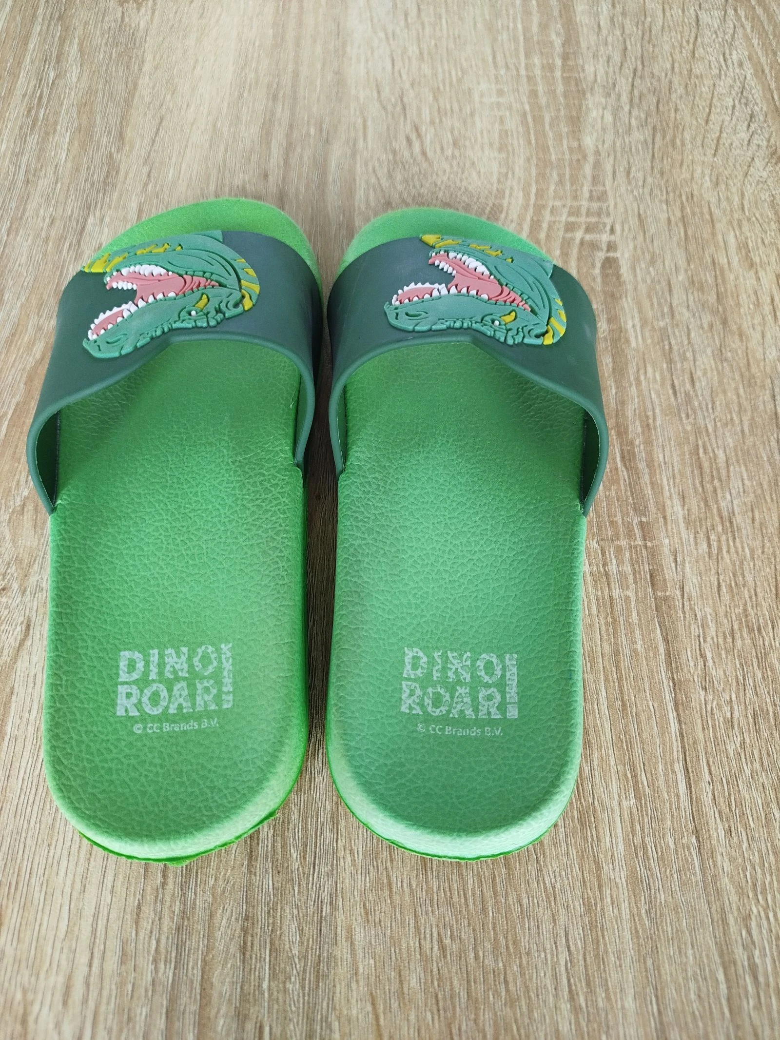Zapatillas de deporte con dinosaurios – photo 2